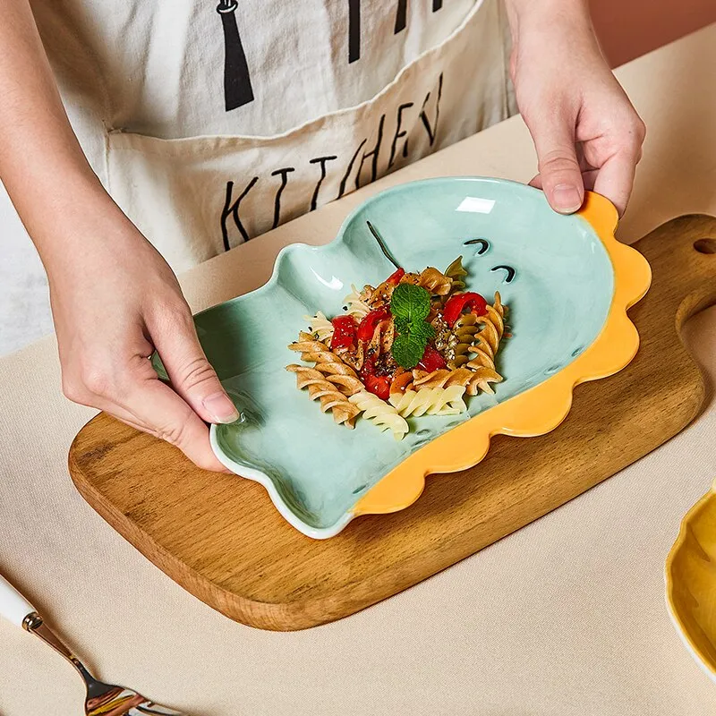 Children's porcelain plates