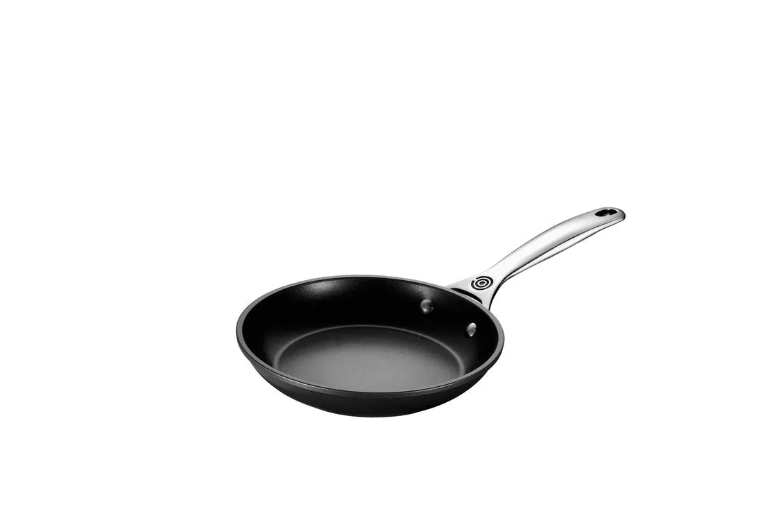 Le Creuset Toughened Non-Stick Pro Frypan