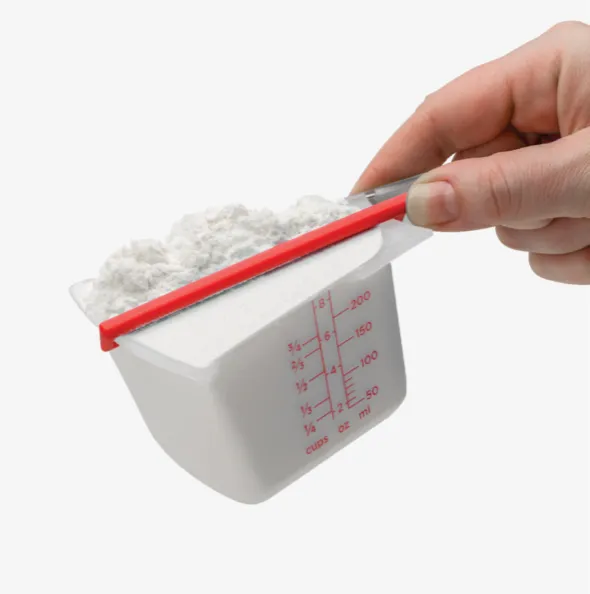 Levups Self-Leveling Measuring Cups by Dreamfarm