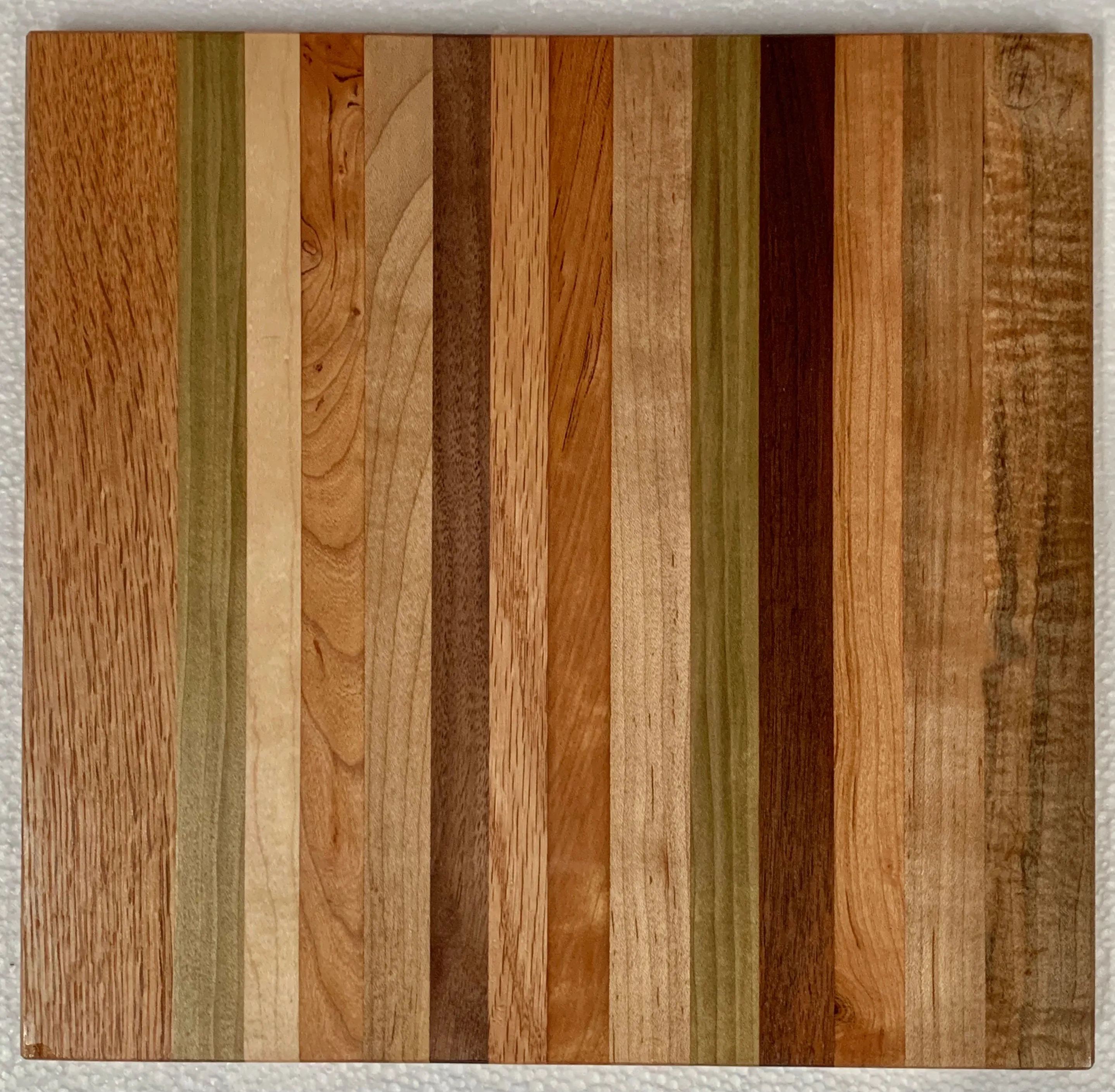 Medium Cutting Board